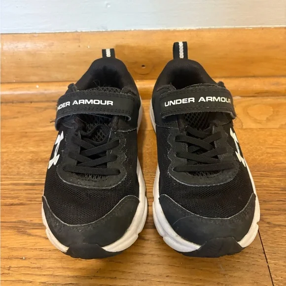 Under Armour Assert Toddler Size 11 Child Sneakers Black White Shoes - Picture 4 of 4